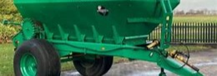 Розкидач вапна