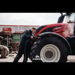 **🚜✨ Maak Uw Trekker Weer
