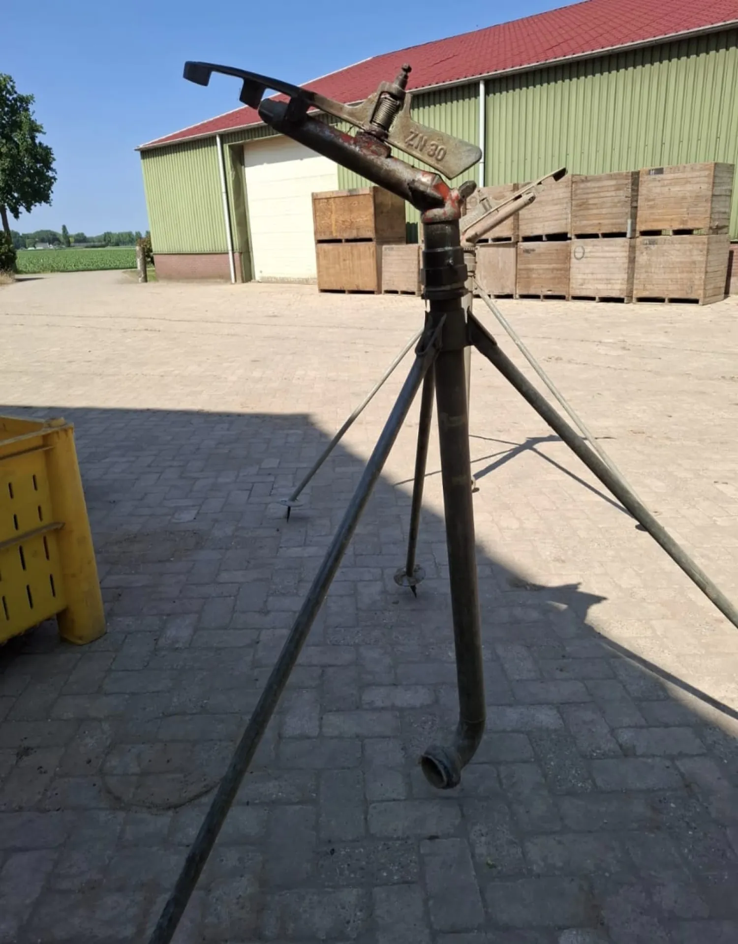 Sproeiers op statief te koop - 50m bereik