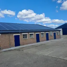 https://cdn.farmtrade.nl/media/152137/conversions/WUu92G-thumbnail.webp
