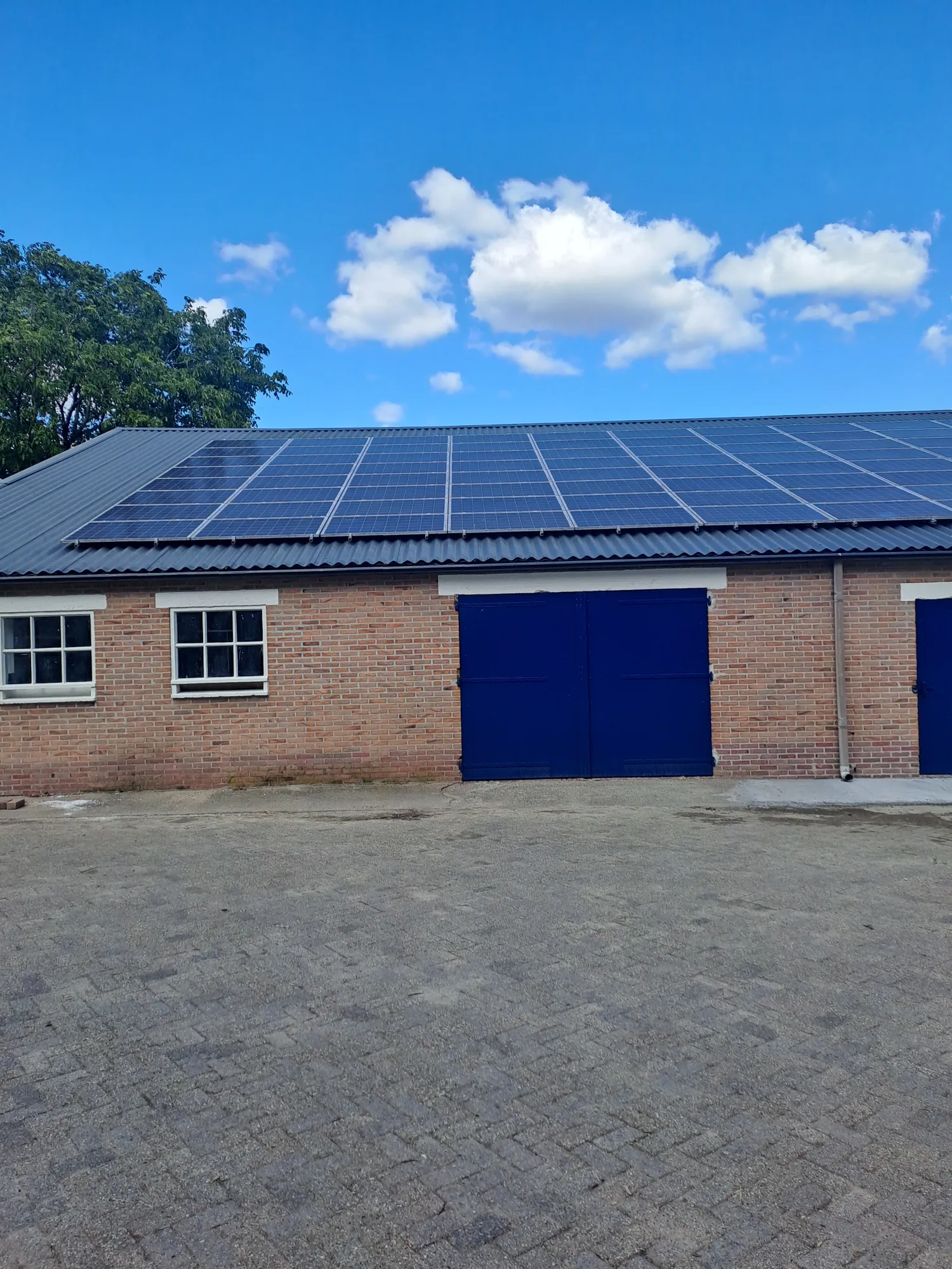 Zonnepanelen 60 stuks, 275W - 6 Jaar Oud met Omvormer