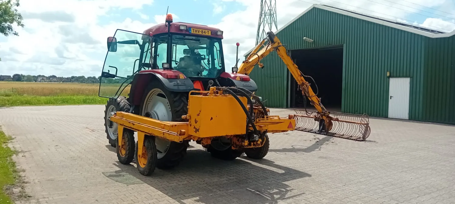 Herder U-frame maaikorf voor Case-IH Tractoren