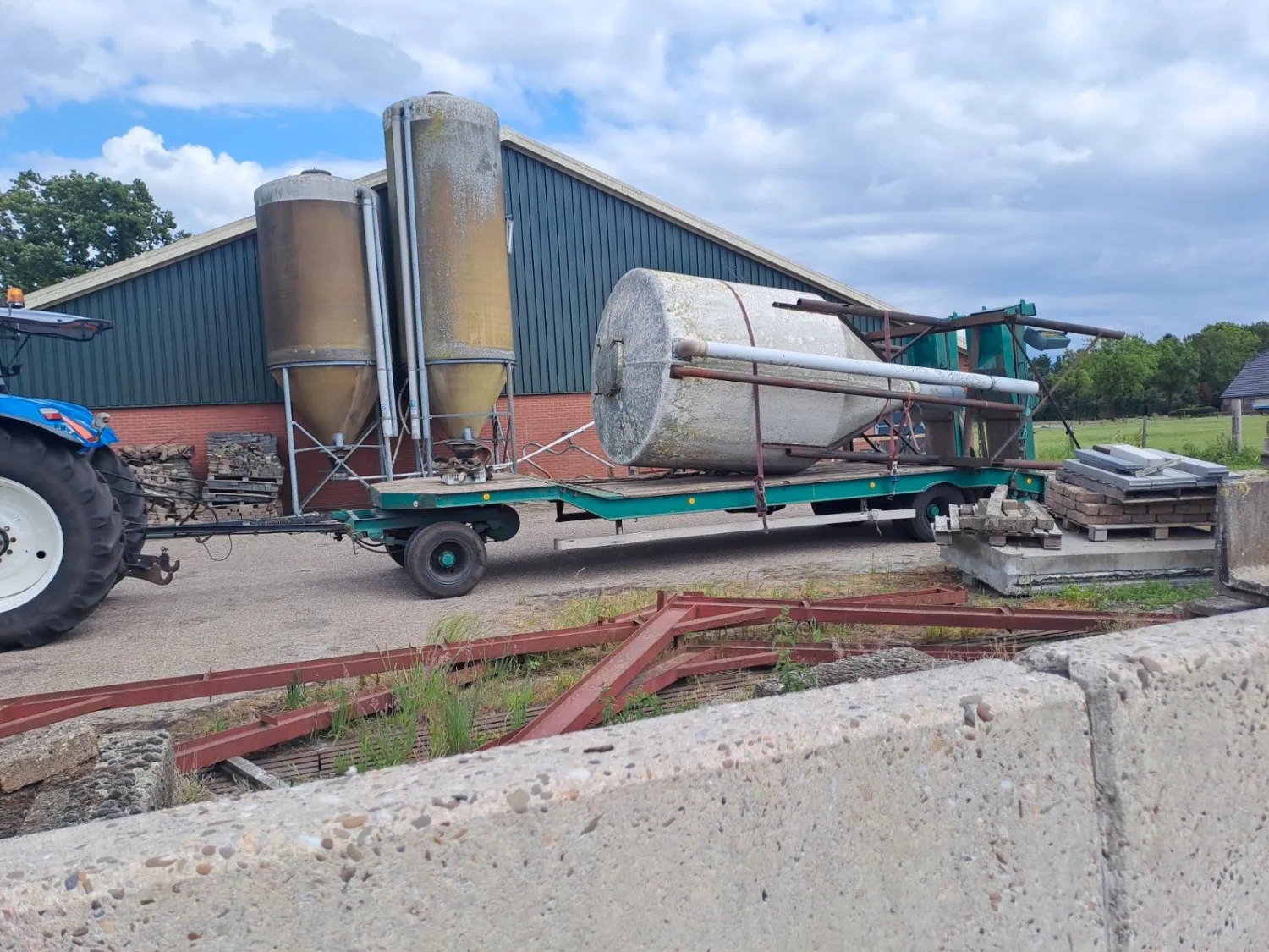 Dieplader huren - 9000 kg laadvermogen - Goedkoop!