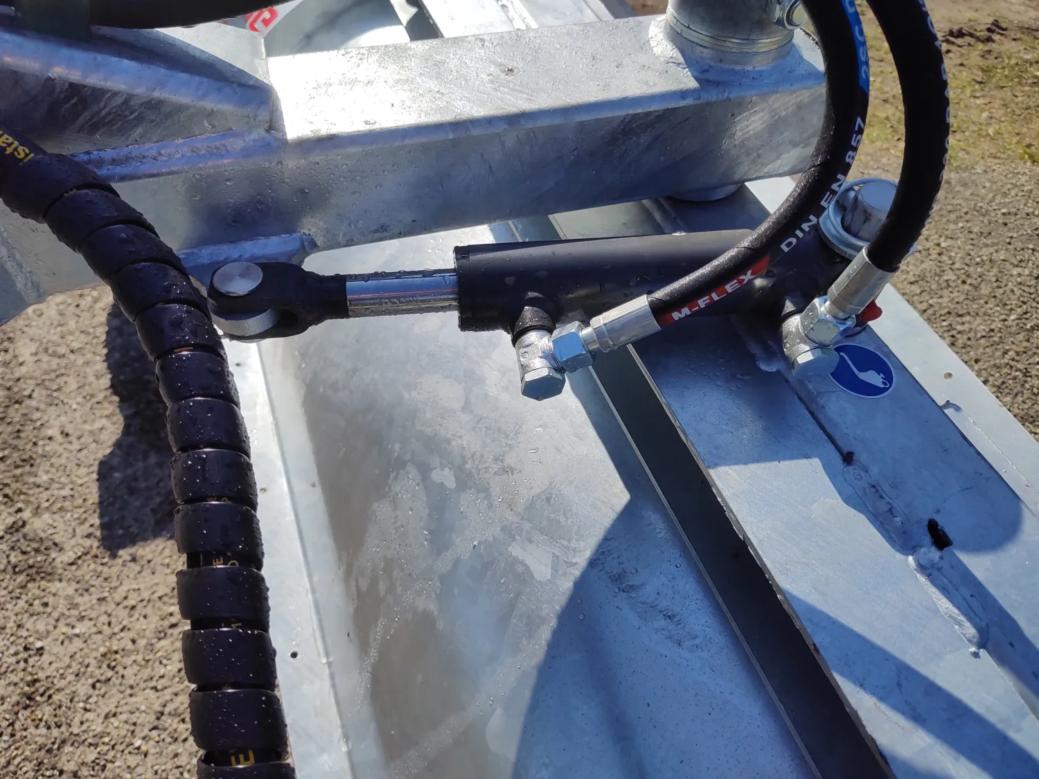 FLIEGL Kehrmaschine 2300mm - Robust und verzinkt
