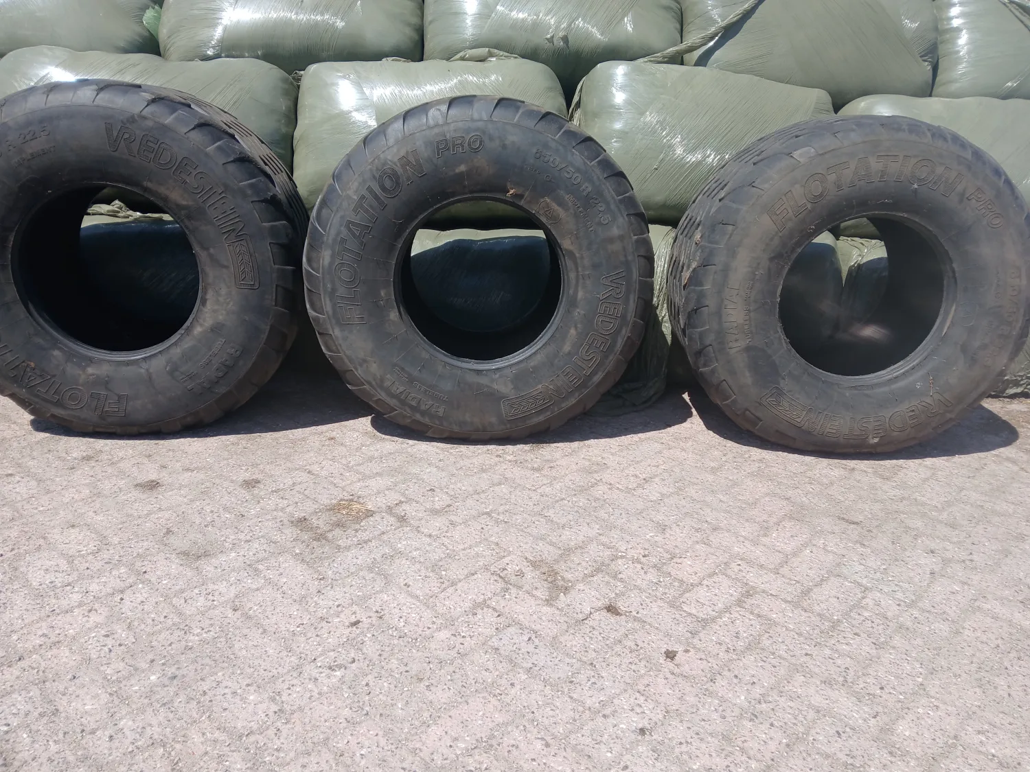Vredestein 650/50R22.5 banden - Goed profiel