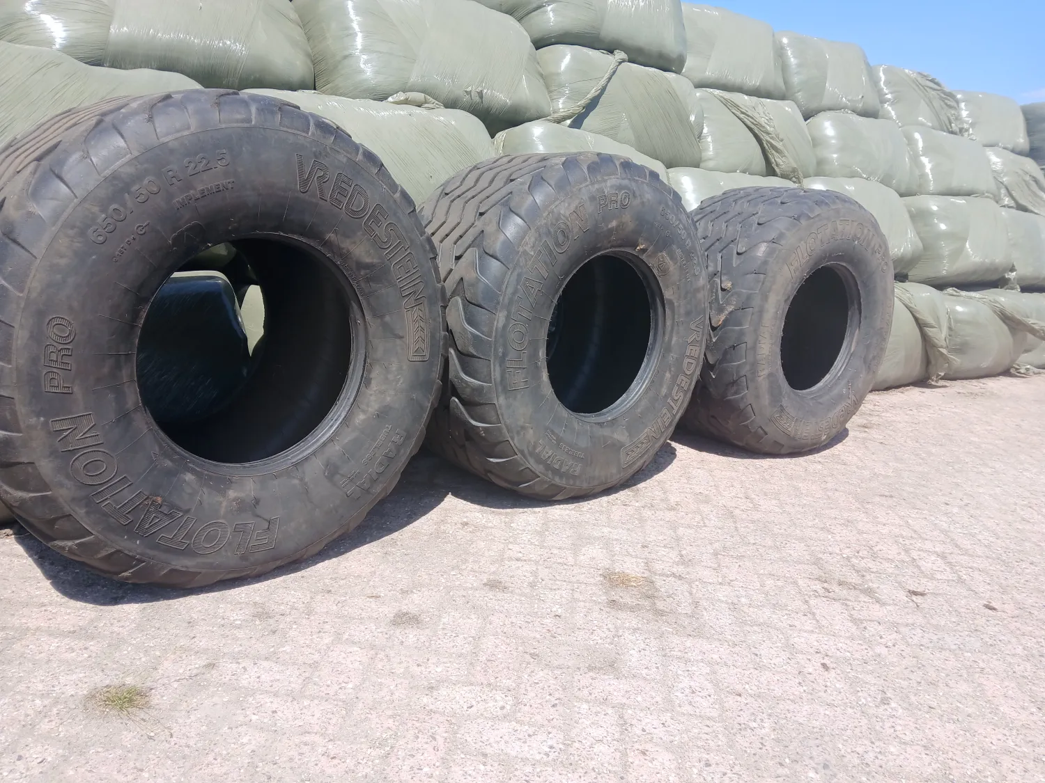 Vredestein 650/50R22.5 banden - Goed profiel