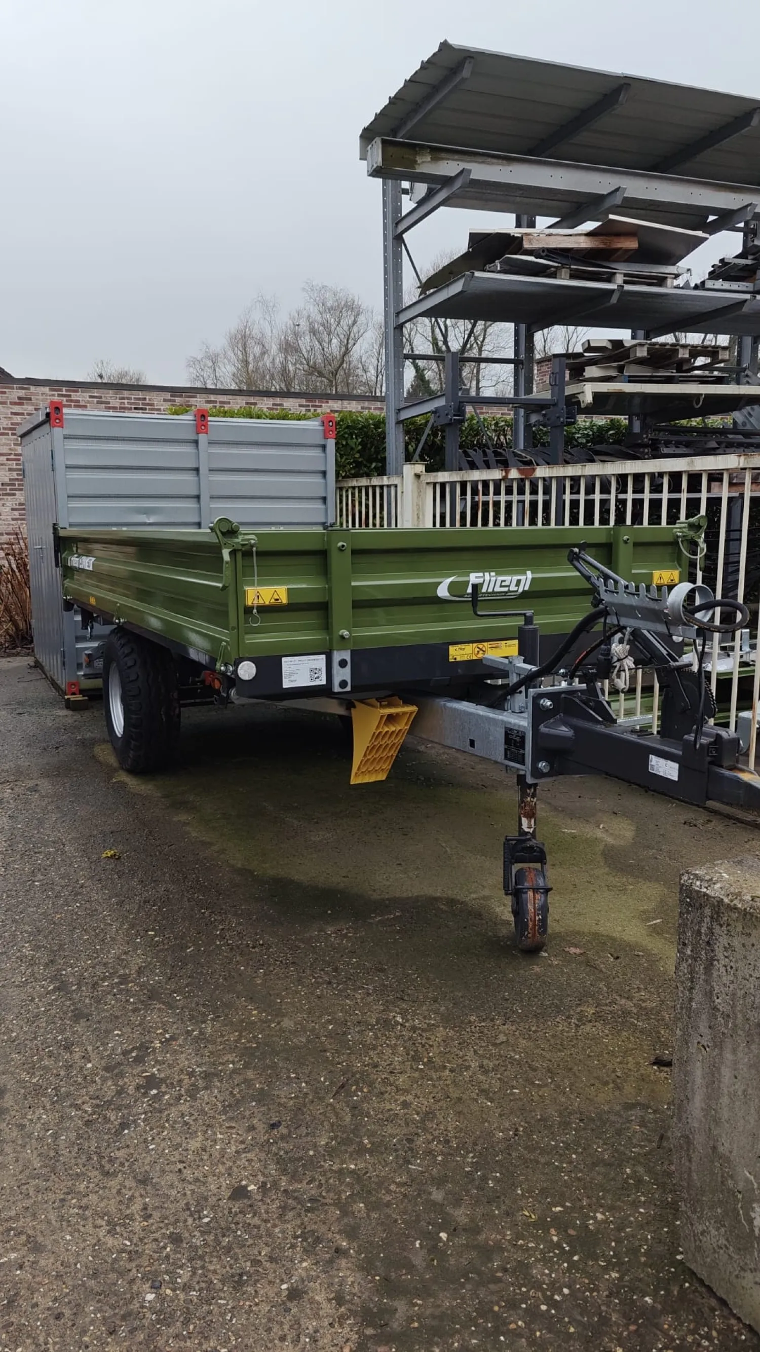 3-vejs Tipper - 5500kg Lasteevne, Påløbsbremse