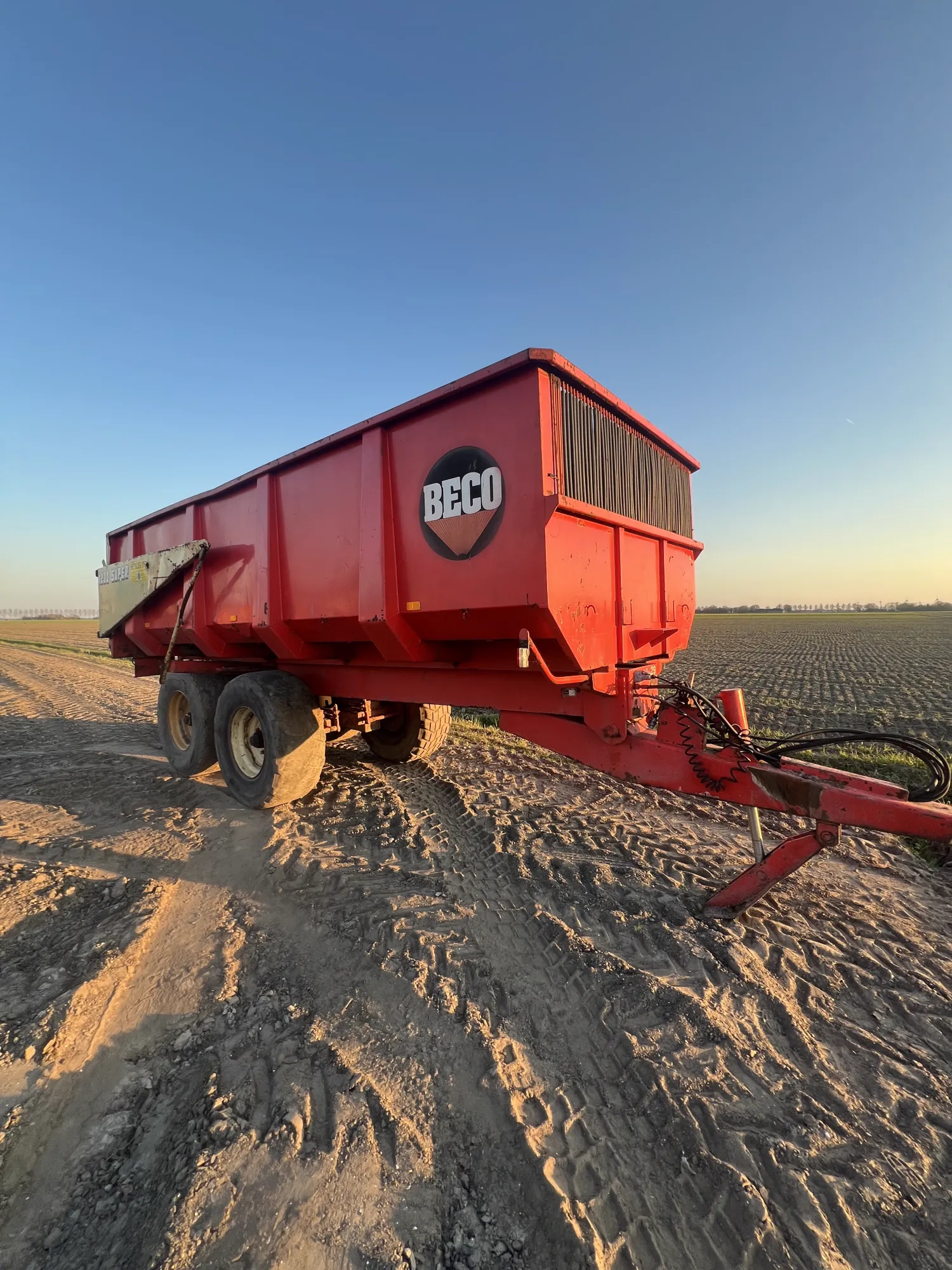 Beco 12-ton Kipper | Hydraulische Steunpoot | Goede Bodem