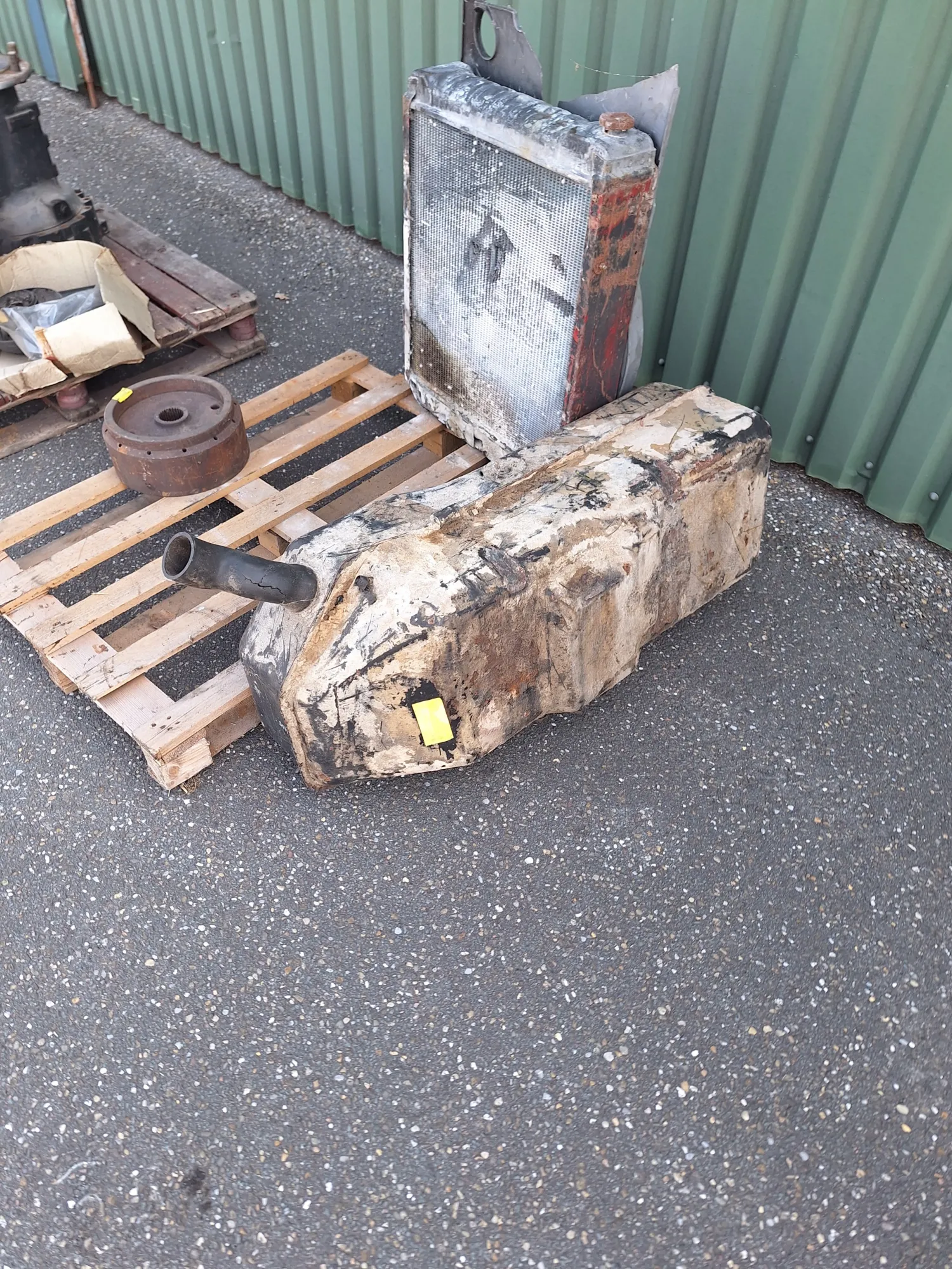 Onderdelen 1455: Trompetten, Aandrijfkast, Tank & Radiateur