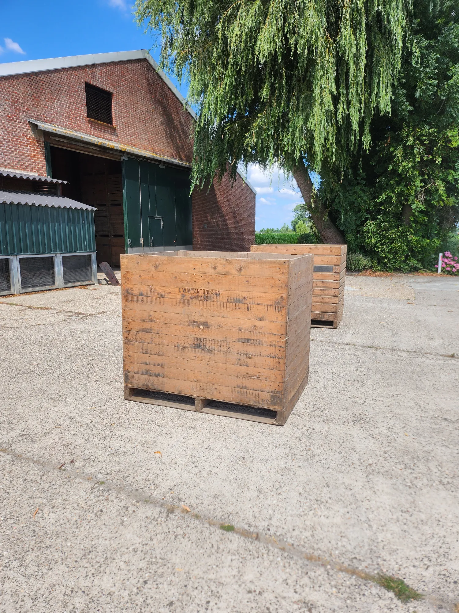 Potato Boxes - 180 Closed Units - 140x110x124 cm