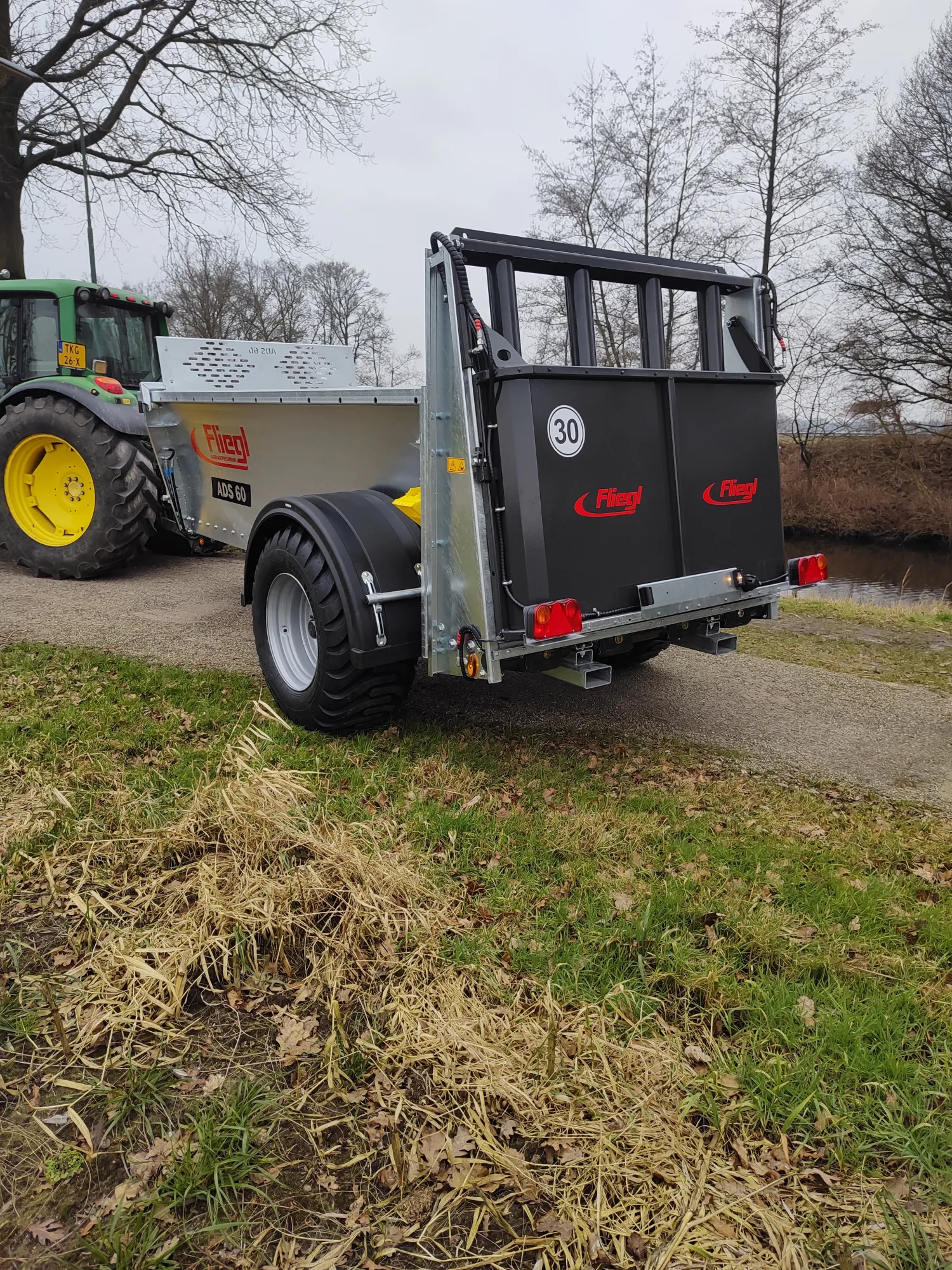 FLIEGL ADS60 Meststrooier: 6m³ | Schuifwand | 4 Walsen