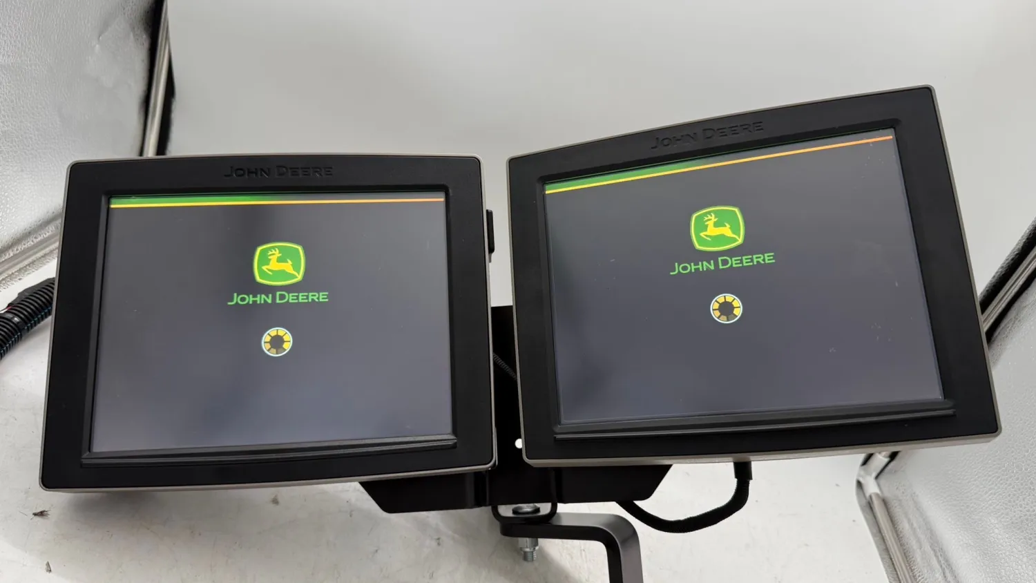 John Deere 4240 & 4640 met Autotrac | Te Koop