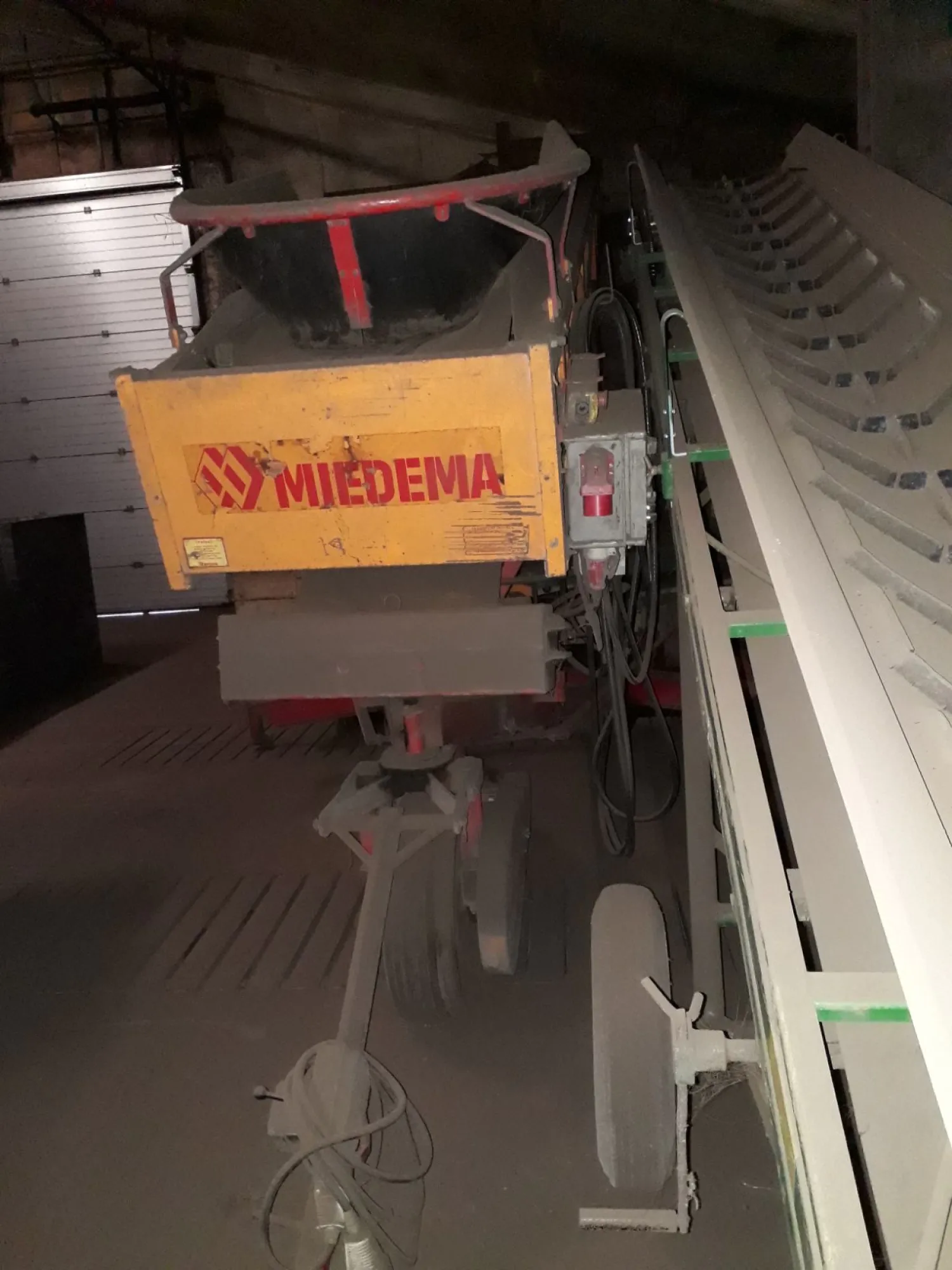 Miedema BV 115-70 Boxenvuller - Elektrisch Bediend