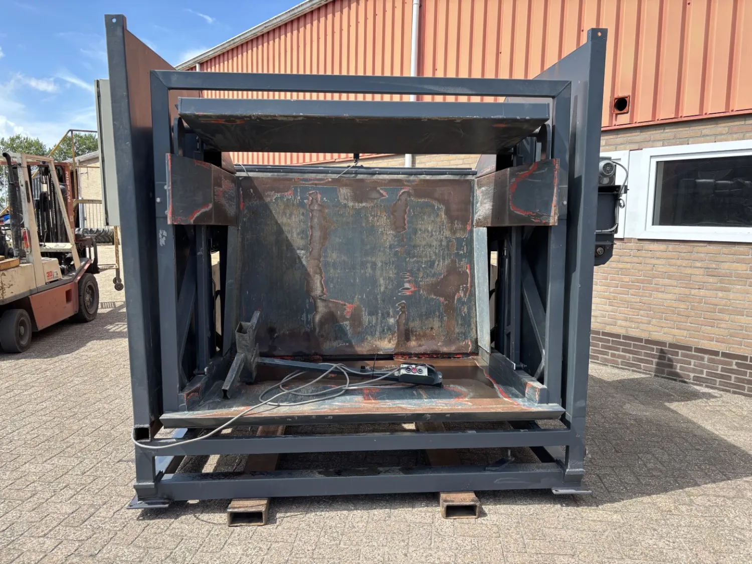 Burg Kistenkantelaar met Afvoerband | 120x160 Kisten