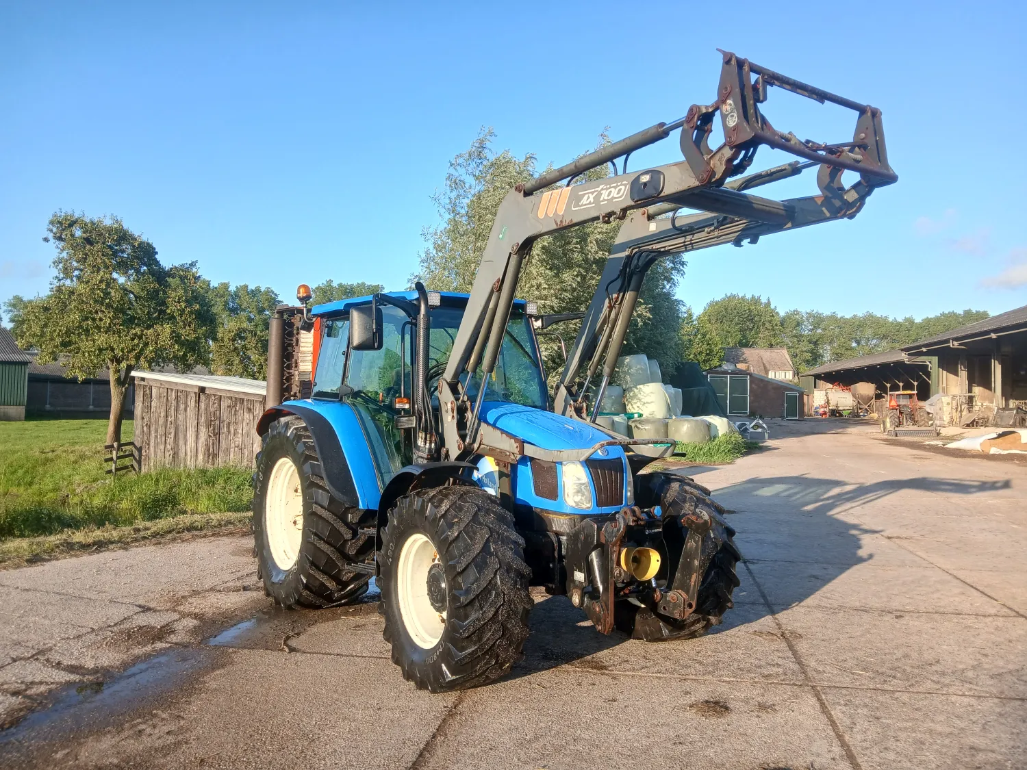 New Holland TL100A Tractor | 2008, Voorlader & Fronthef