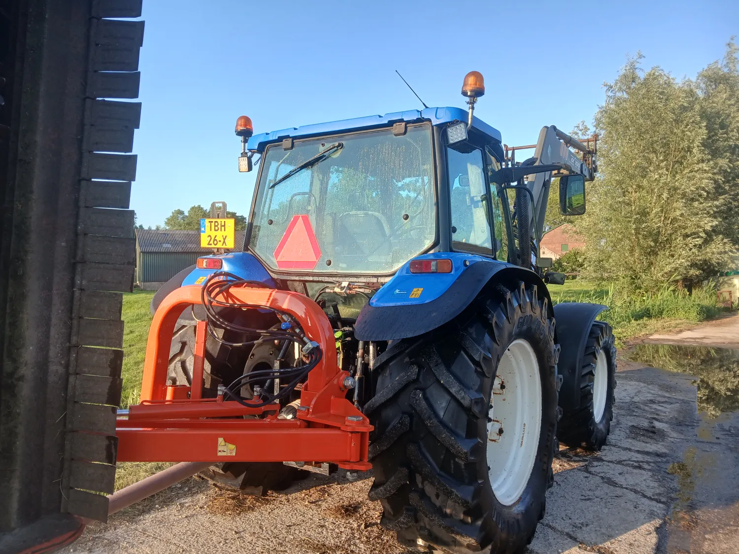 New Holland TL100A Tractor | 2008, Voorlader & Fronthef