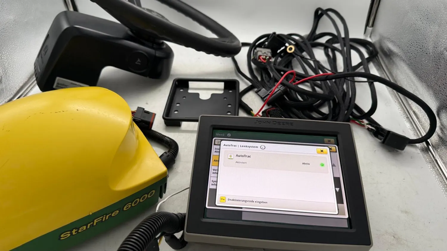 John Deere GPS Set: ATU300, SF6000, 4240 Display