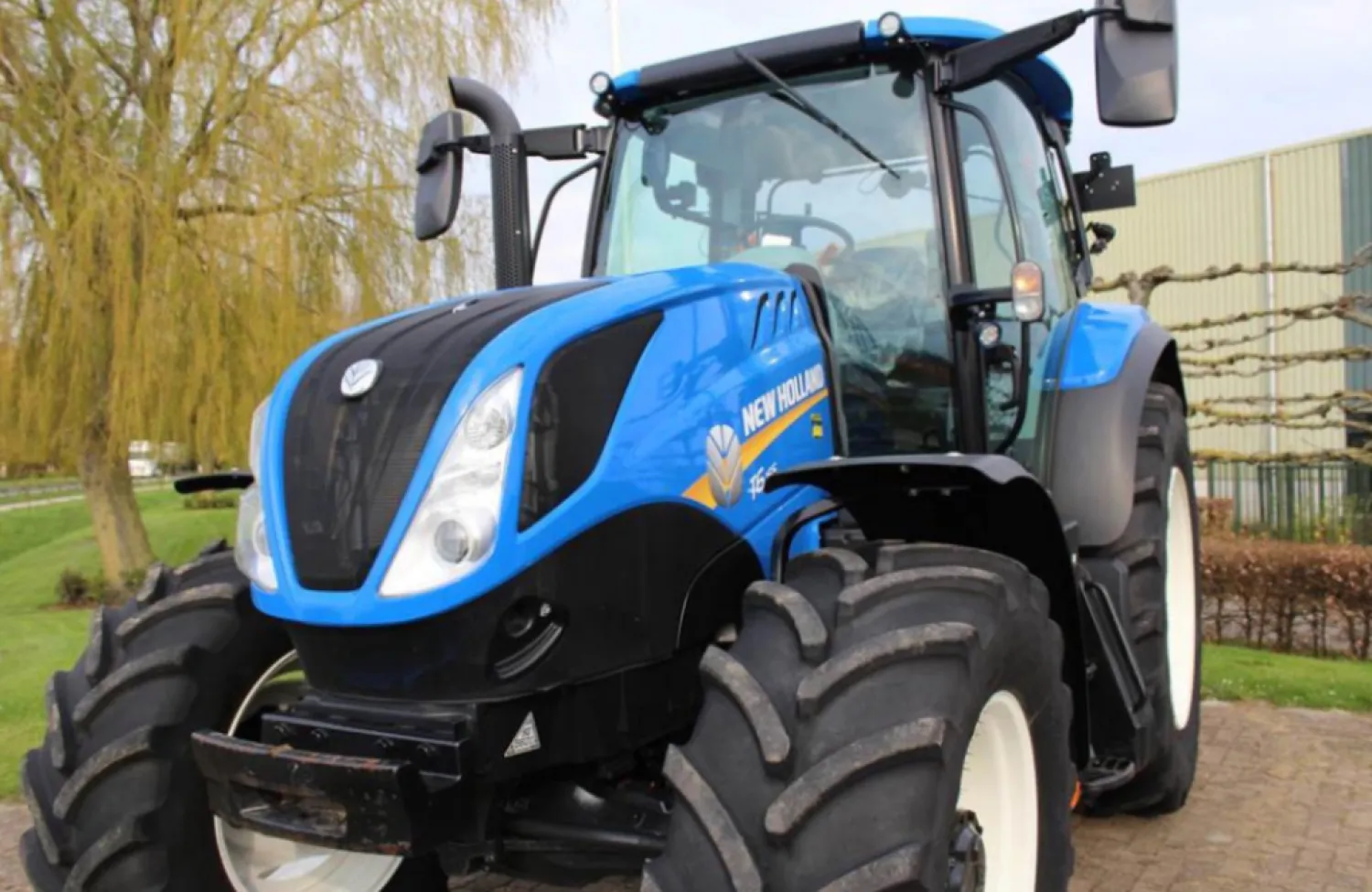 New Holland T6.155 | 2021, 555 Stunden | Zu verkaufen