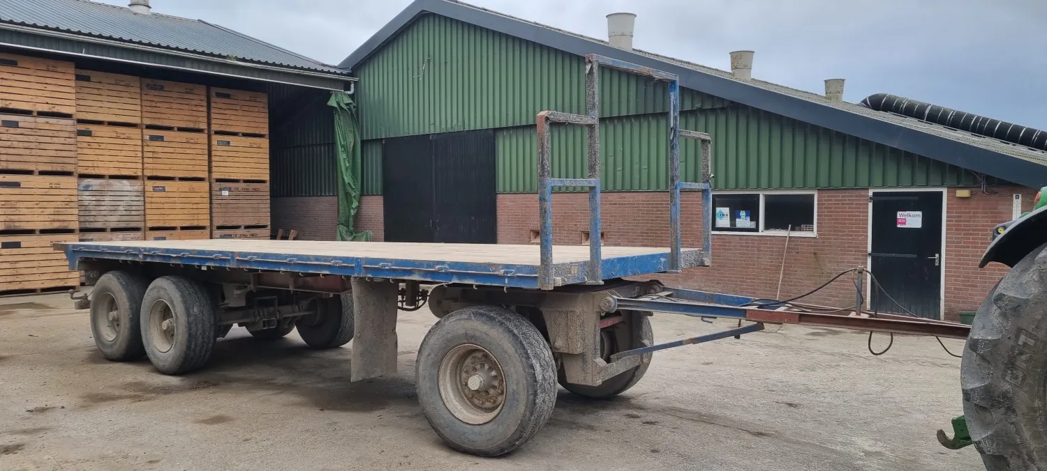 Aanhangwagen te Koop - 8.2m x 2.5m - Met Kenteken