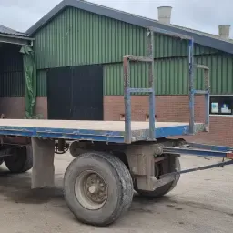 Aanhangwagen te Koop - 8.2m x 2.5m - Met Kenteken