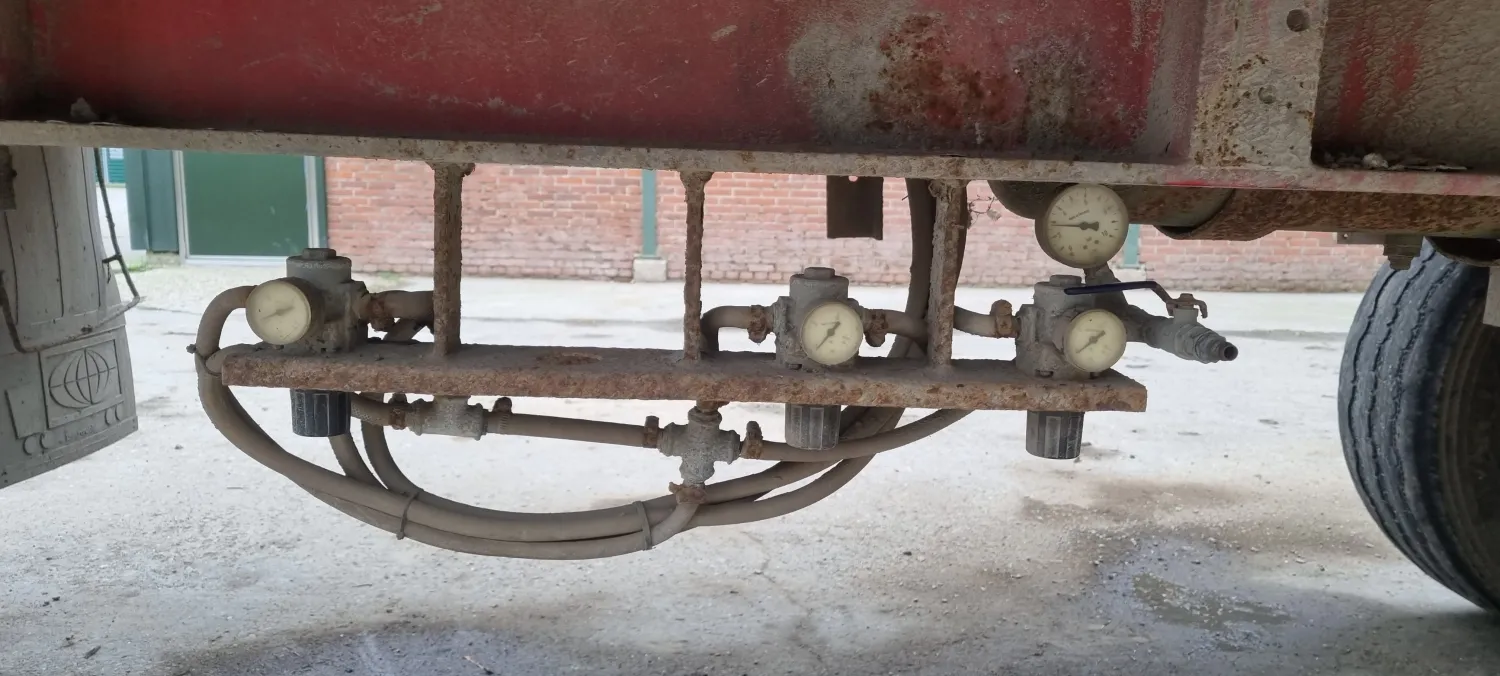 Aanhangwagen te Koop - 8.2m x 2.5m - Met Kenteken