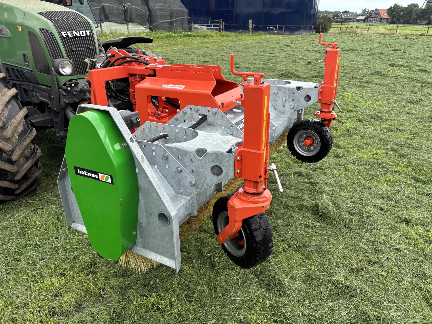 Holaras Veegmachine 220cm - Weinig Gebruikt - Bouwjaar 2015