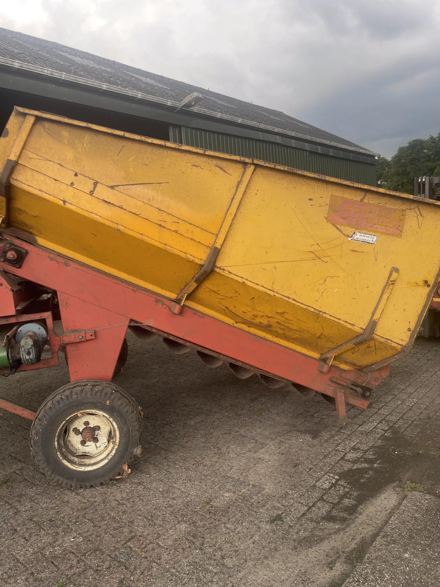 Bijlsma Stortbak: Buy or Sell Receiving Hoppers