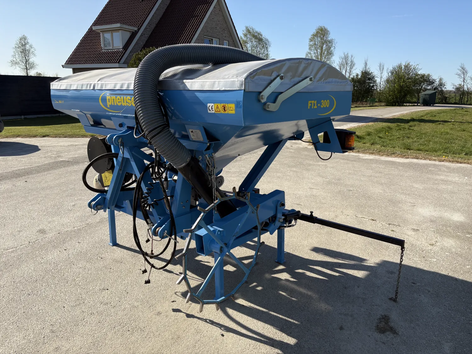 Pneusej FT1 Zaaitank 1100L - Weinig Gebruikt - Bouwjaar 2017