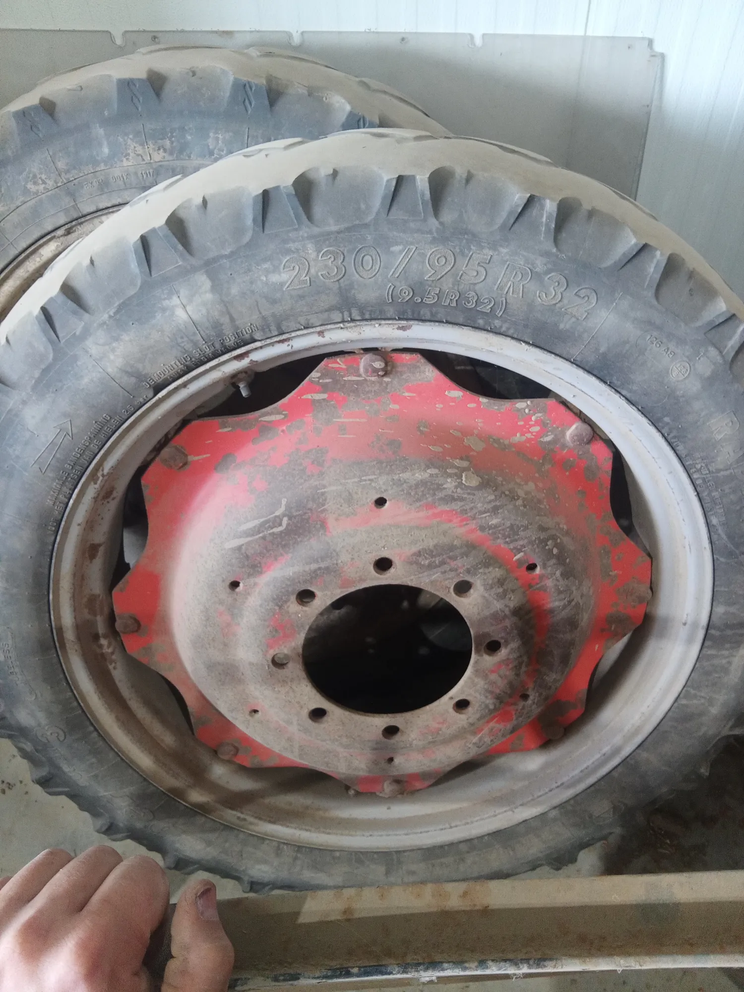 Cultuur Voorwielen 230/95 R32 Gezocht | 1.50 Spoorbreedte