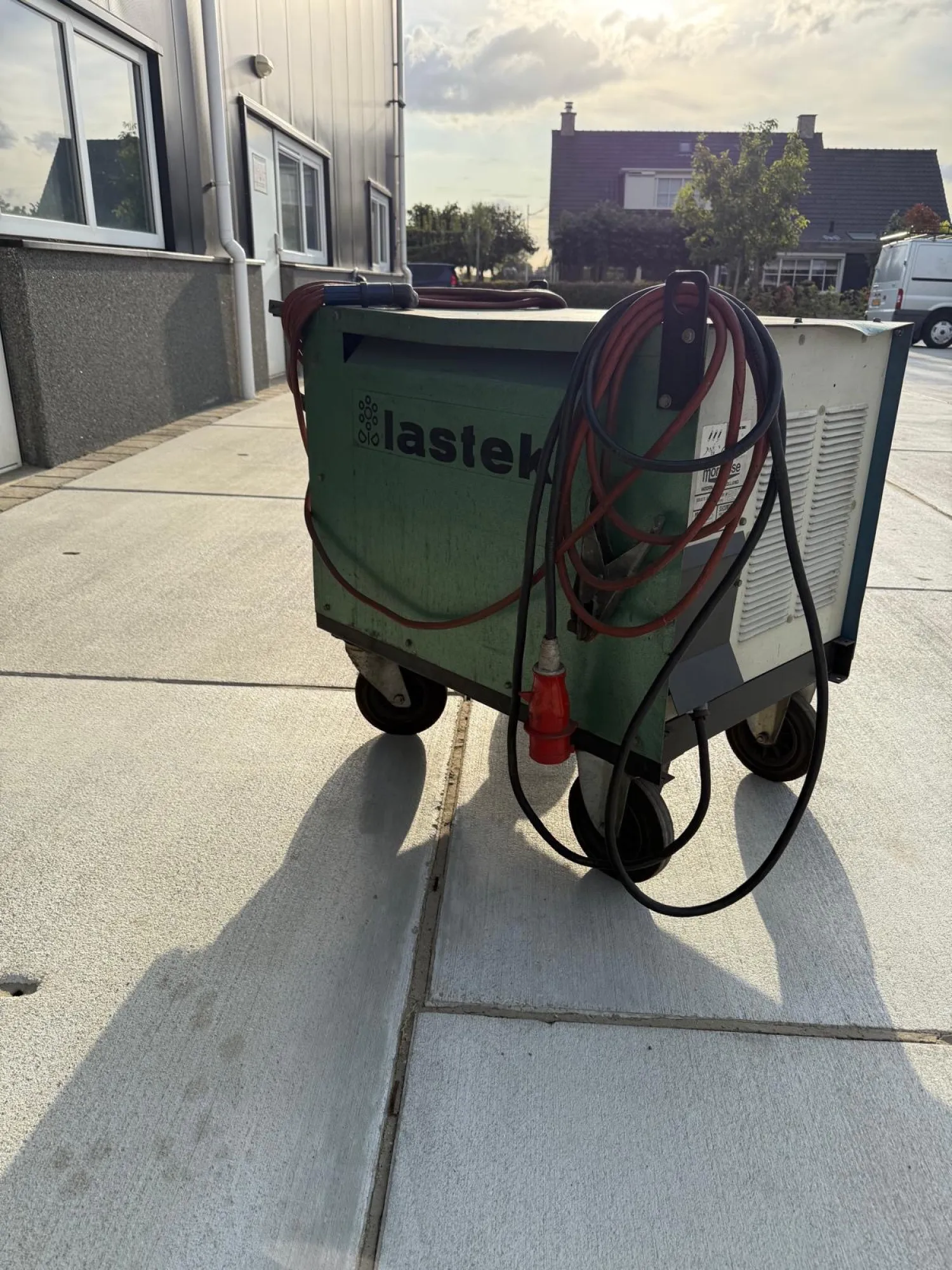 Werkplaatsmachines: Lasapparaten, Metaalknipper & Meer