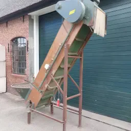 UpHQgK