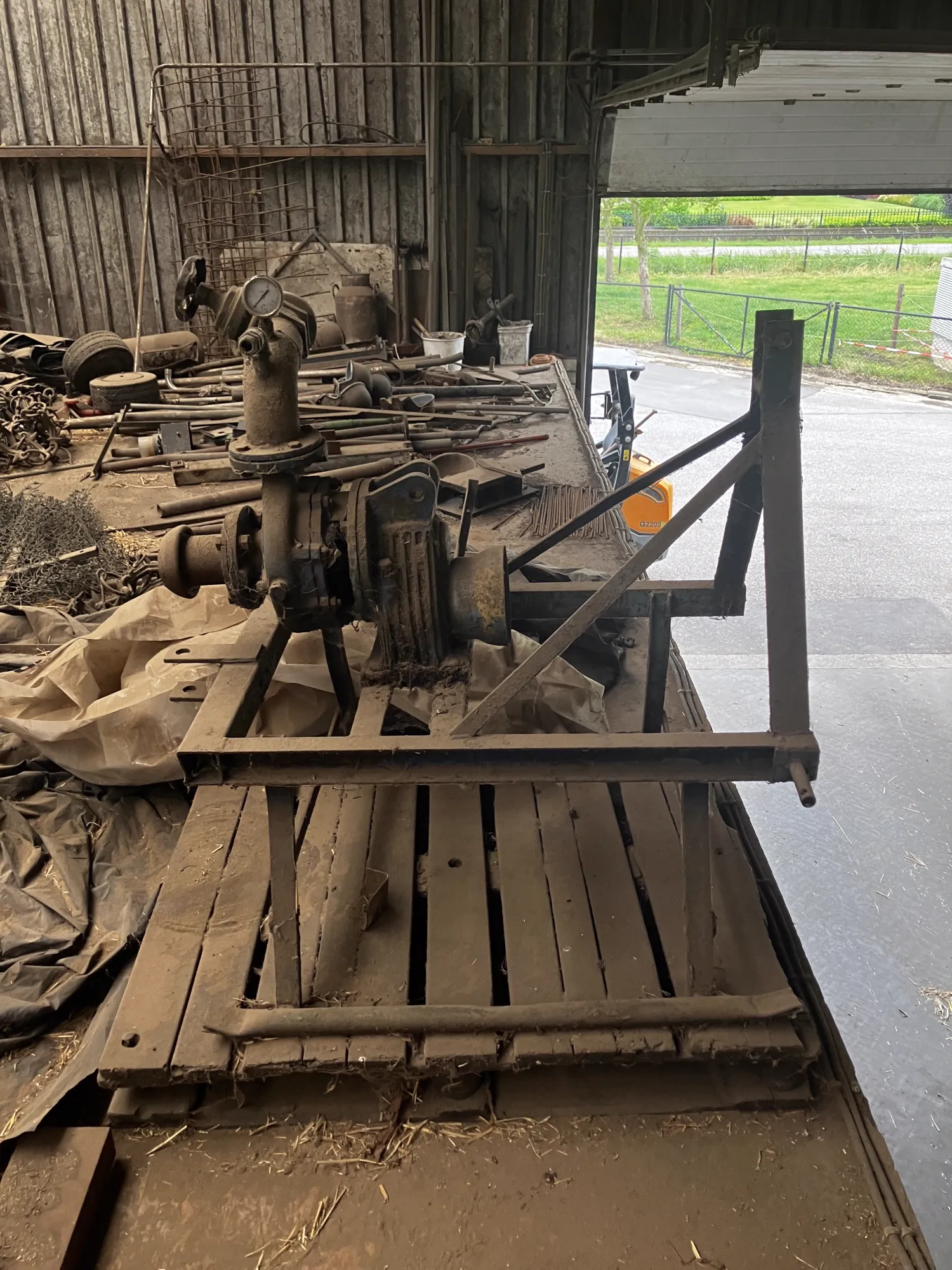 Pomp en kanon met aanzuigslang - Landbouwmaterieel