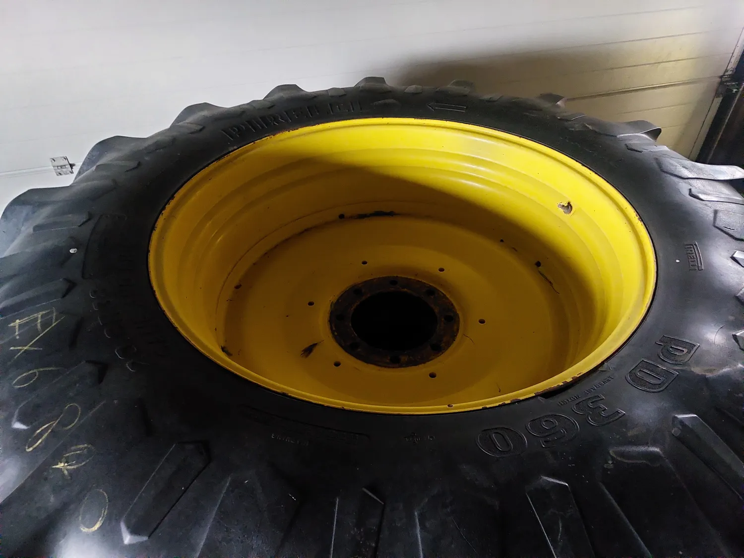 Ploegbanden Pirelli Palude 20.8 R38 - Goede staat