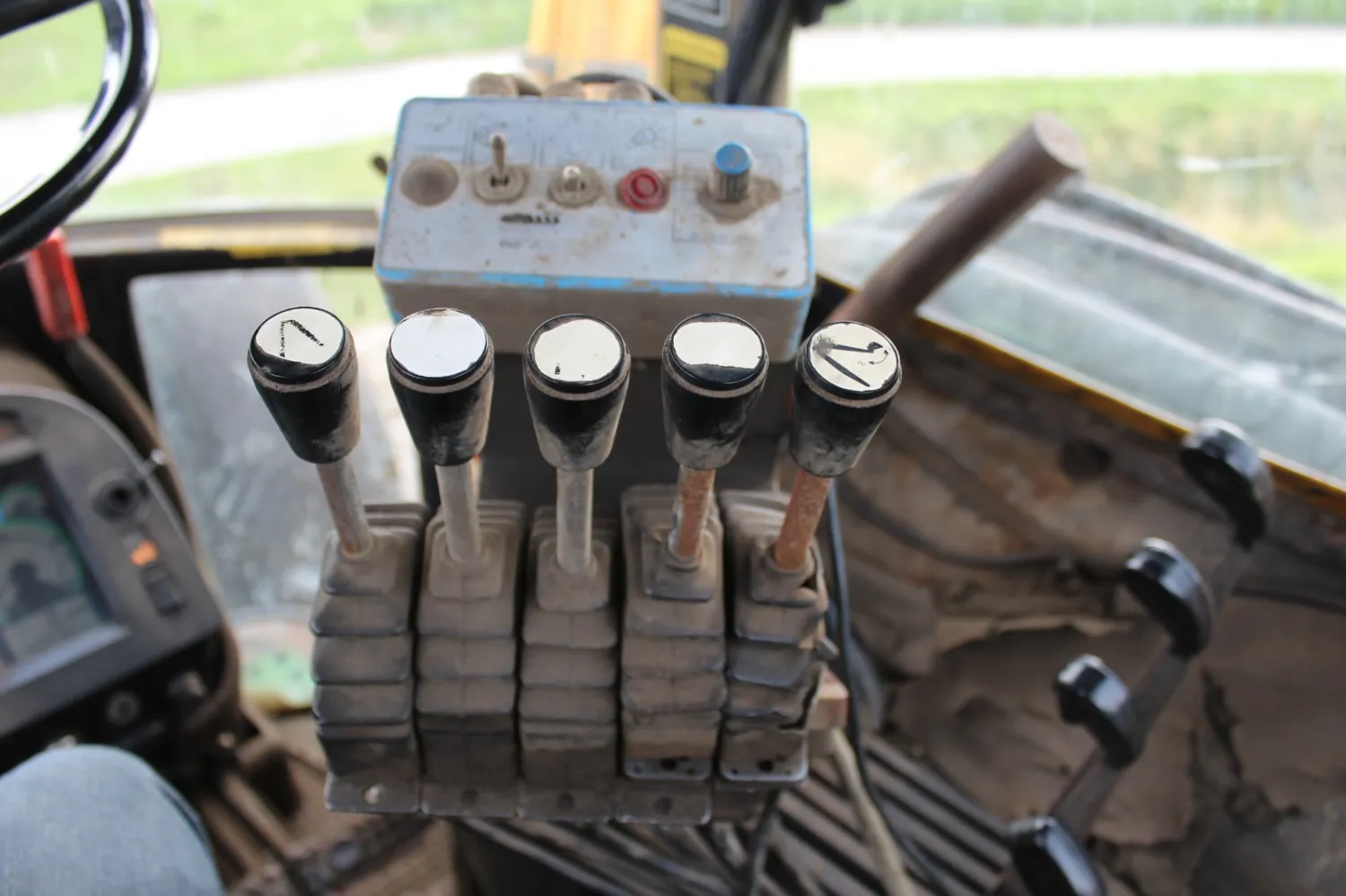 John Deere 4055 Traktor - 1990, 14000 Stunden