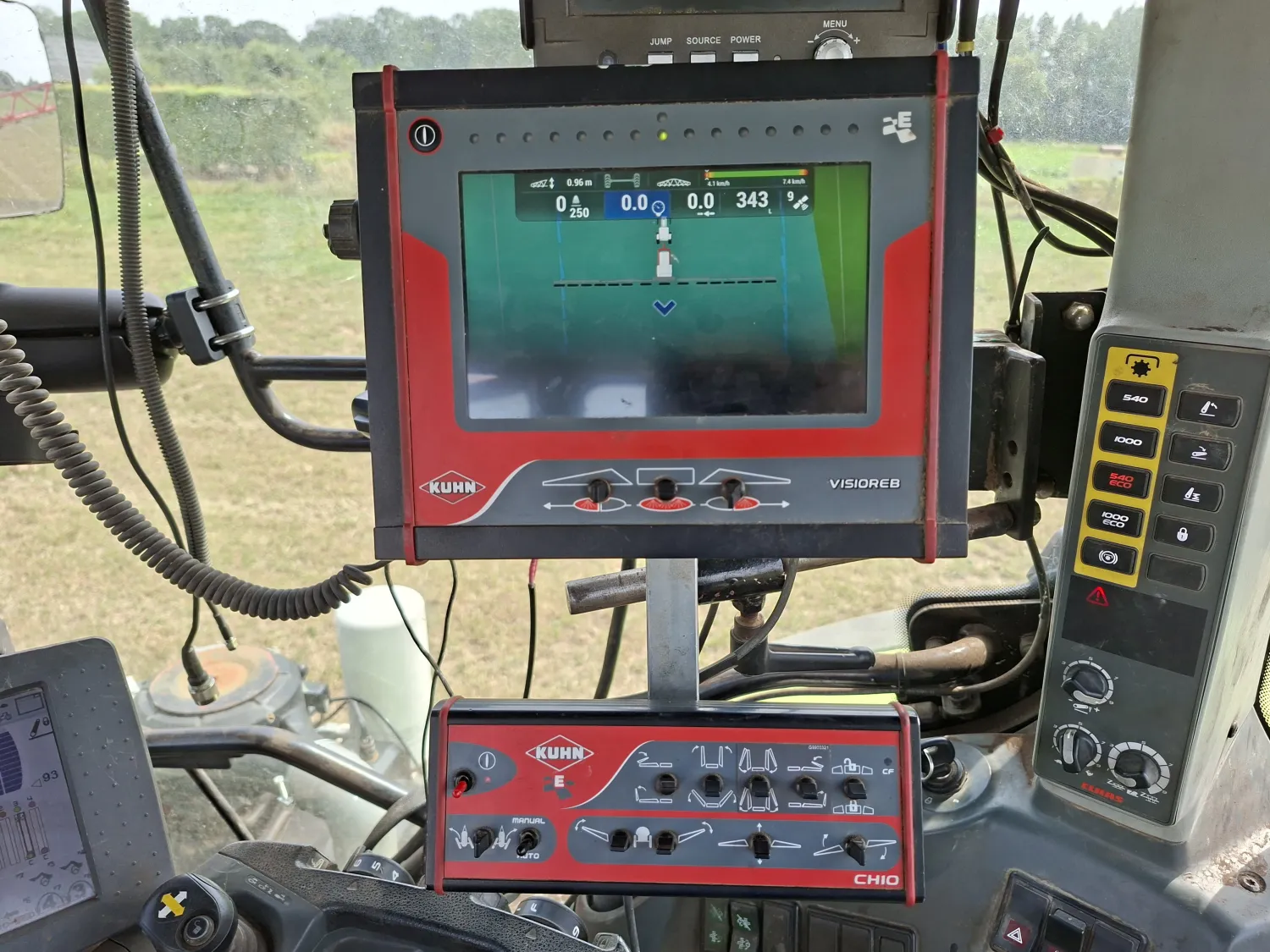 Kuhn 1402 Spuit 33 mtr met GPS & Garantie tot 2026