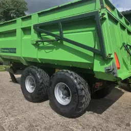 https://cdn.farmtrade.nl/media/156368/conversions/s5AI8m-thumbnail.webp
