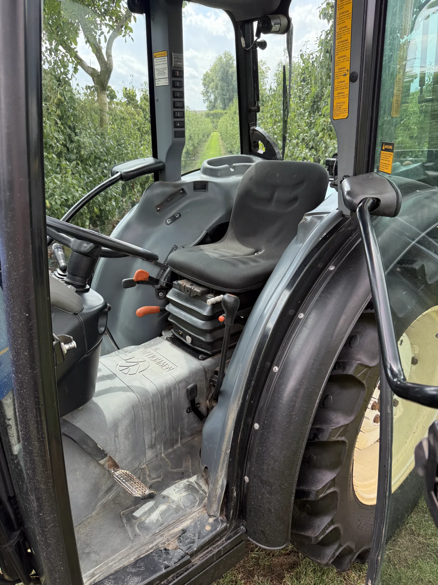 New Holland TN75NA Trekker - 7560 Uren - Goede Staat