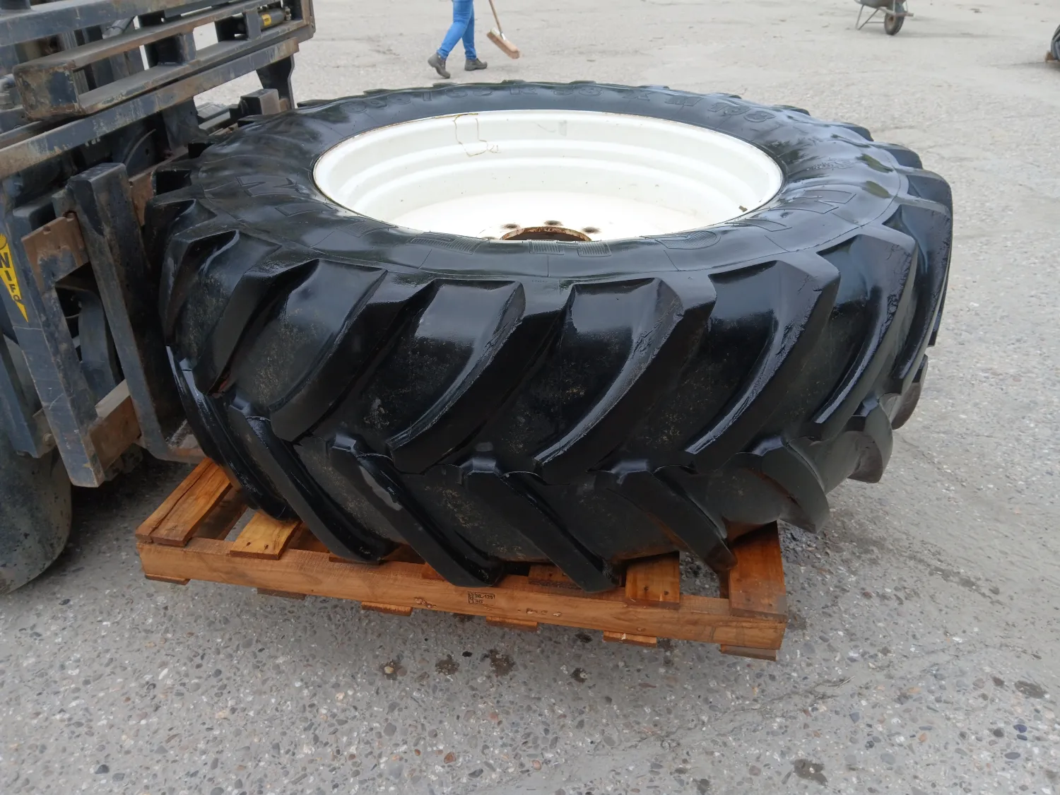Michelin XM 108 Banden 600/65 R38 - Velg, Duitse Steek