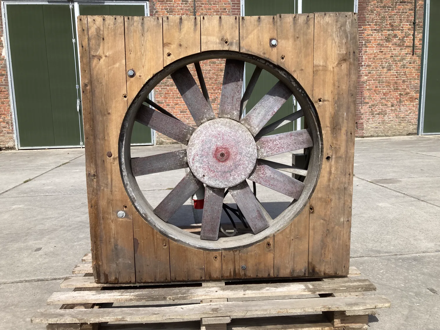 Ventilator in kist - 2.2KW, 380V - Complete set