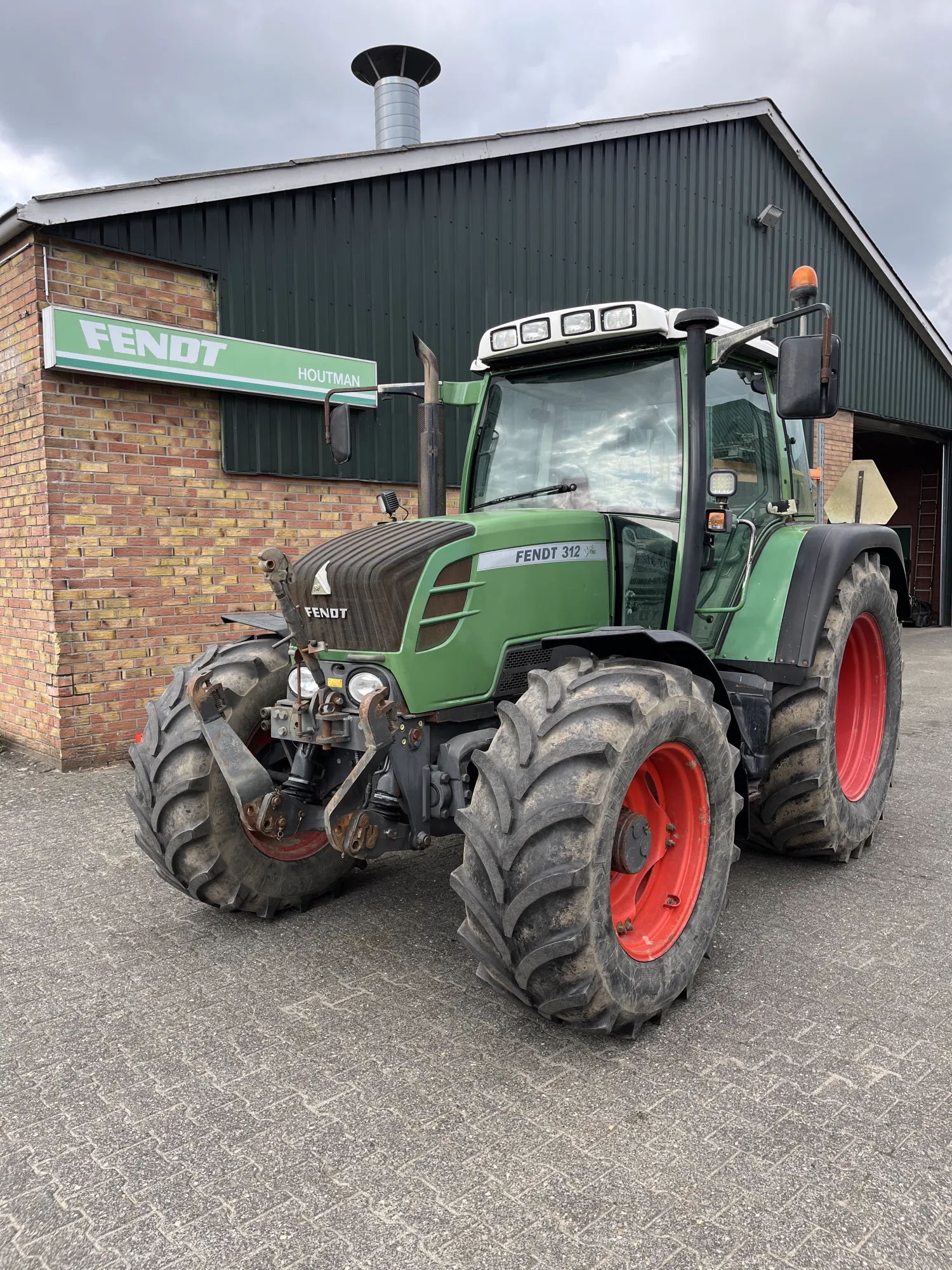 Fendt 312 Vario TMS: Fronthef, Geveerd, Airco - Direct Inzetbaar