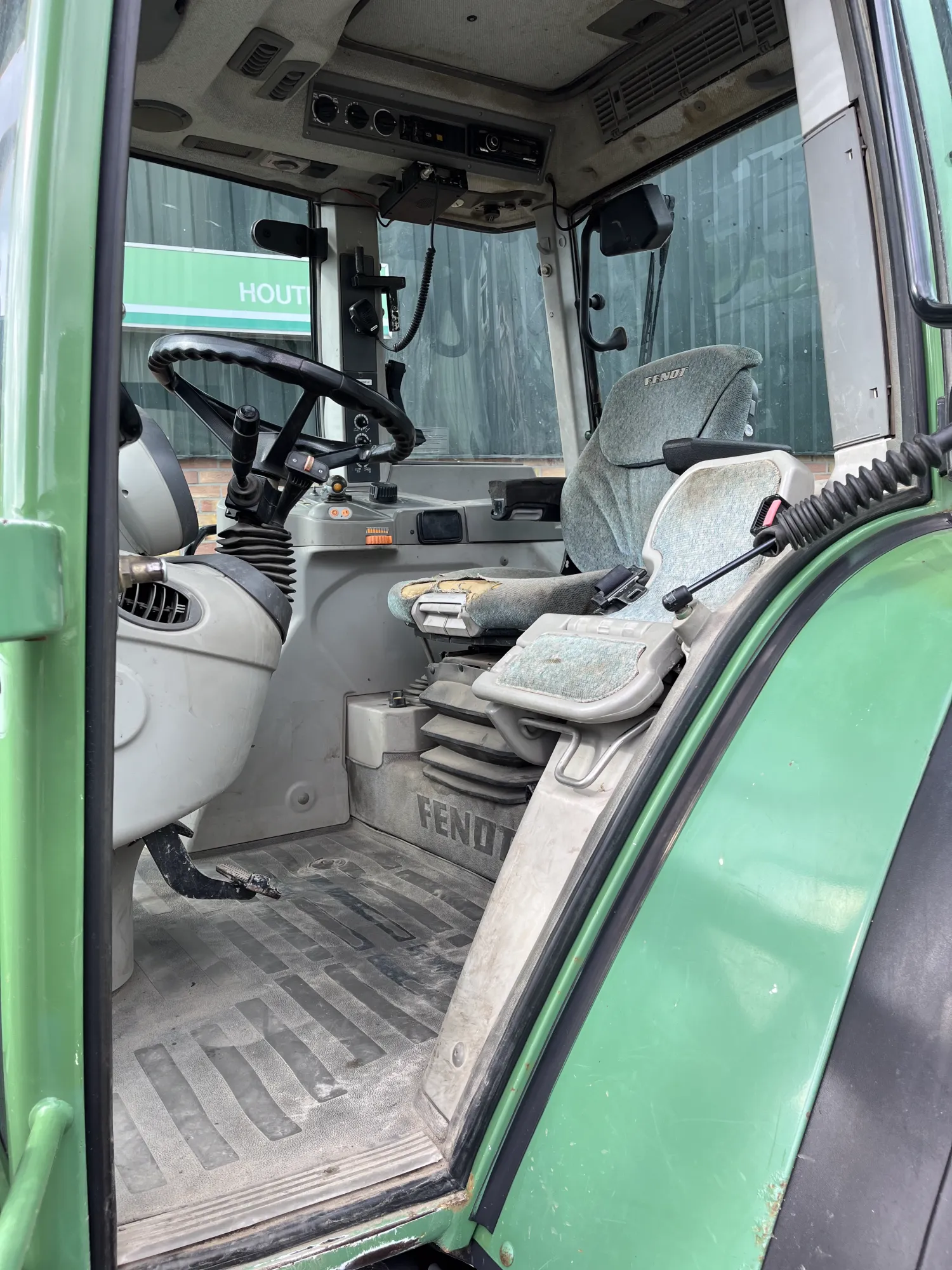 Fendt 312 Vario TMS: Fronthef, Geveerd, Airco - Direct Inzetbaar