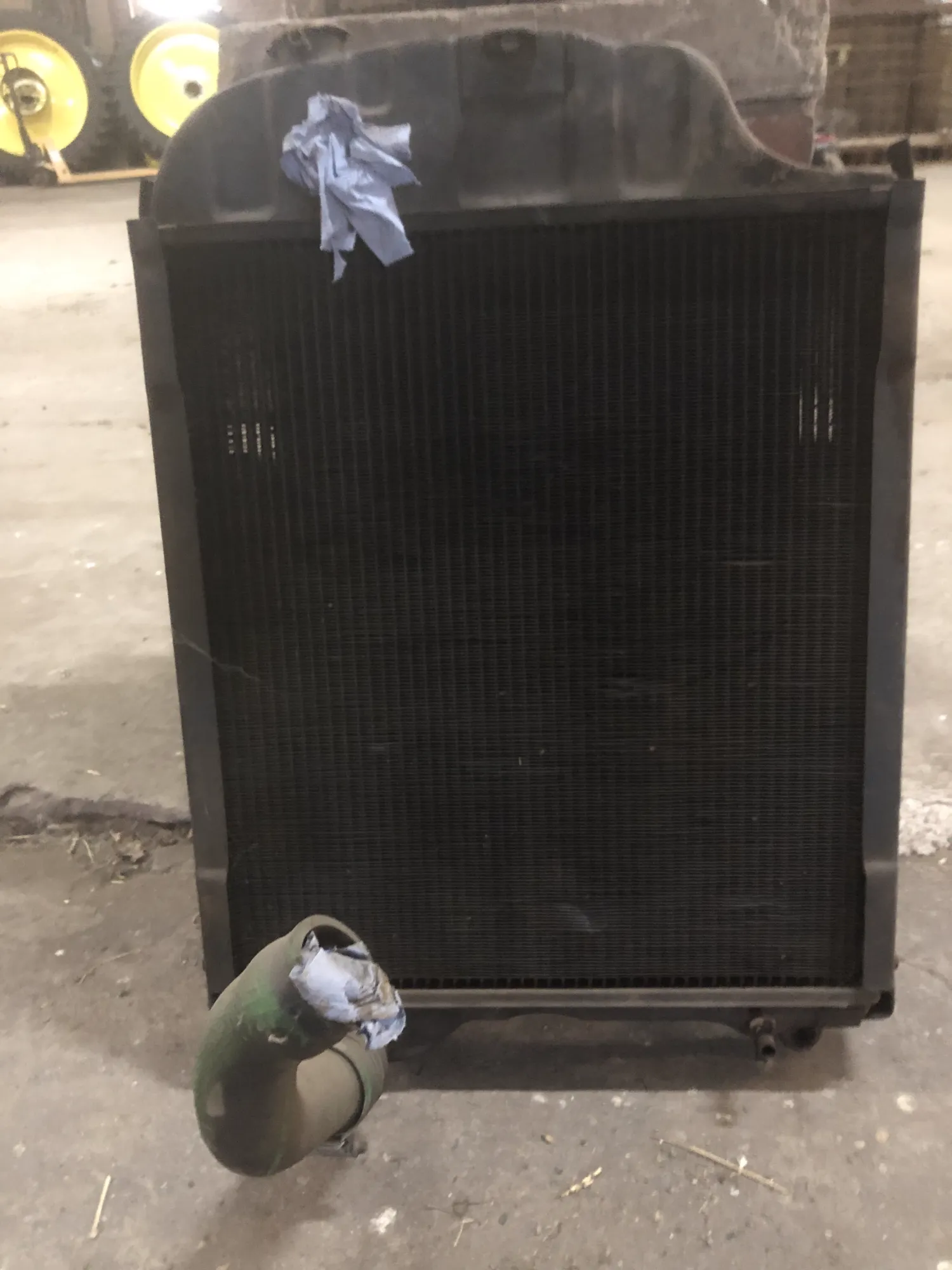Gebruikte Radiateur JD 2650 - Voordelig Onderdeel