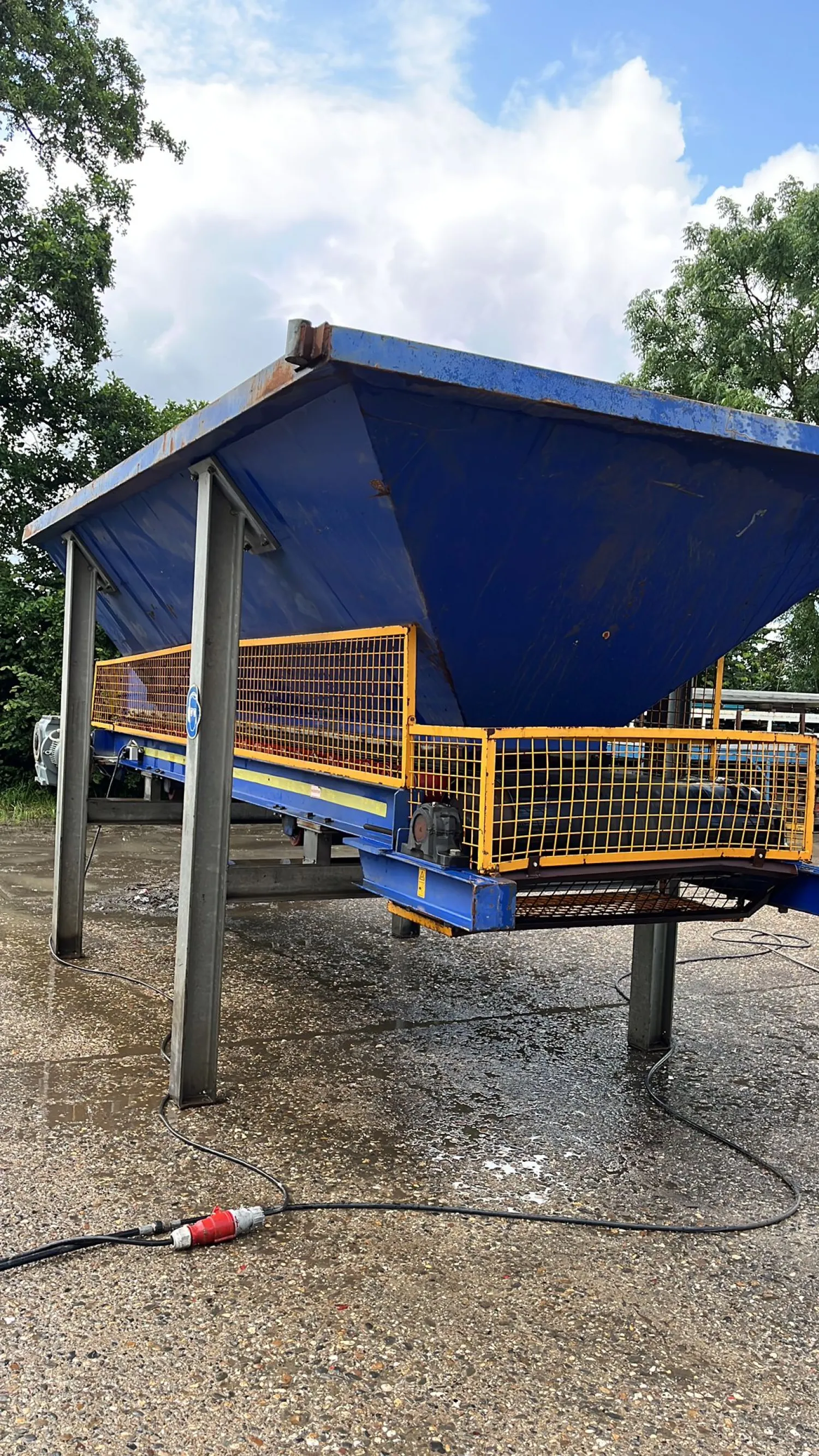 Transportband met Bunker - 5 Meter - Efficiënte Material Handling