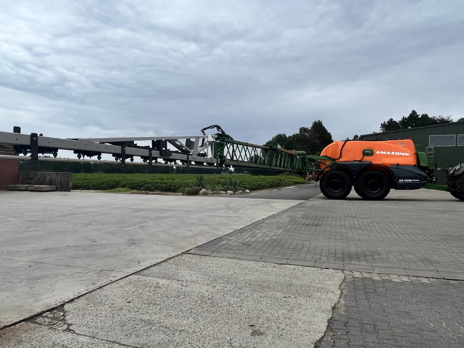 Amazeone UX 11201 Spuit (2022) te koop - 45m boom