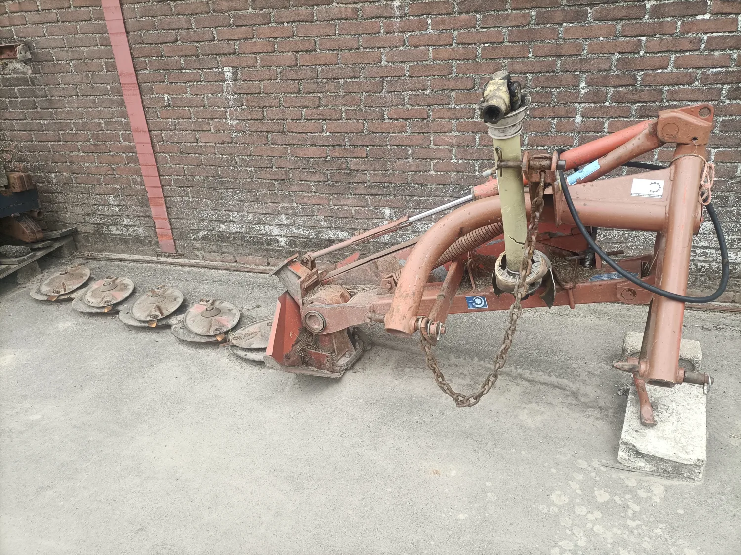 Kuhn GMD 55 Kantelmaaier | Perfect voor bermen en slootkanten