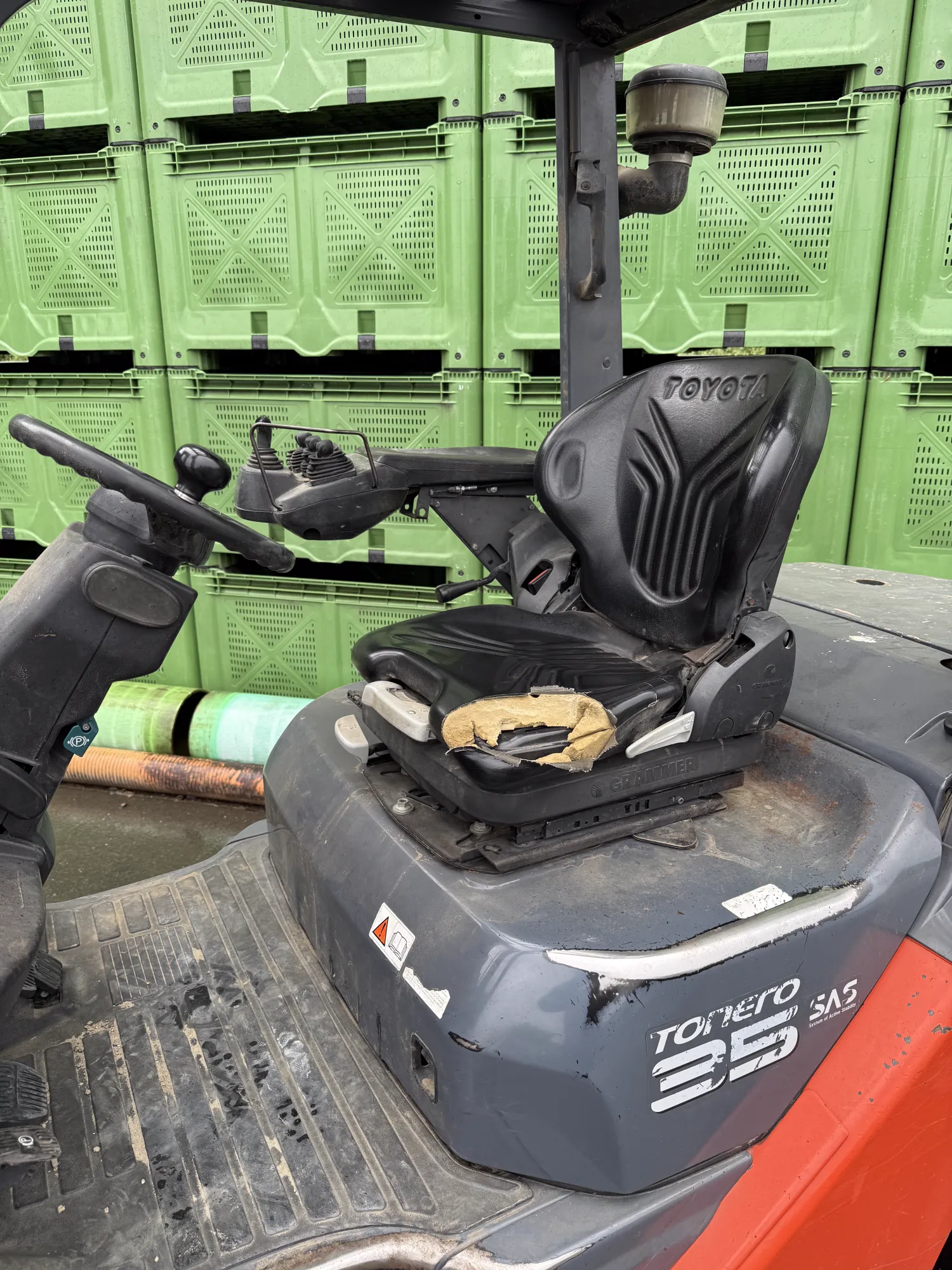 Toyota Tonero 35 Diesel Forklift | 4 Functions