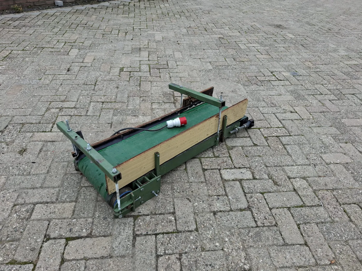 Przenośnik Taśmowy 125cm - Silnik Vandergraaf | Transport Materiałów