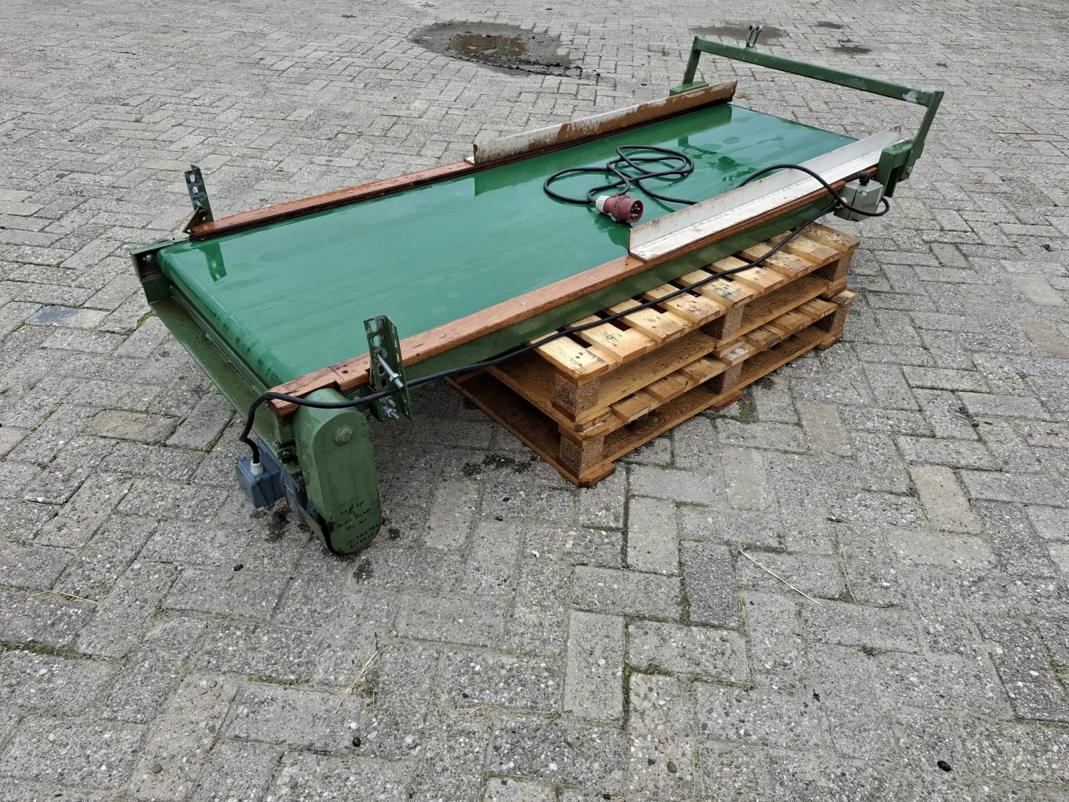 Transportband | 205 cm, 70 cm | Links/Rechts Draaiend