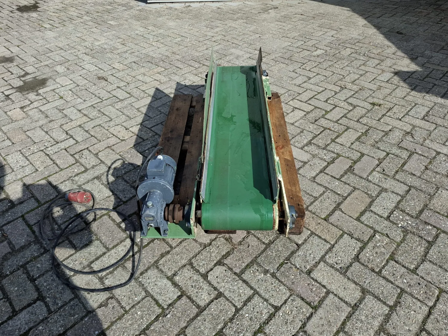 Przenośnik Taśmowy 150cm - Wydajny i Niezawodny