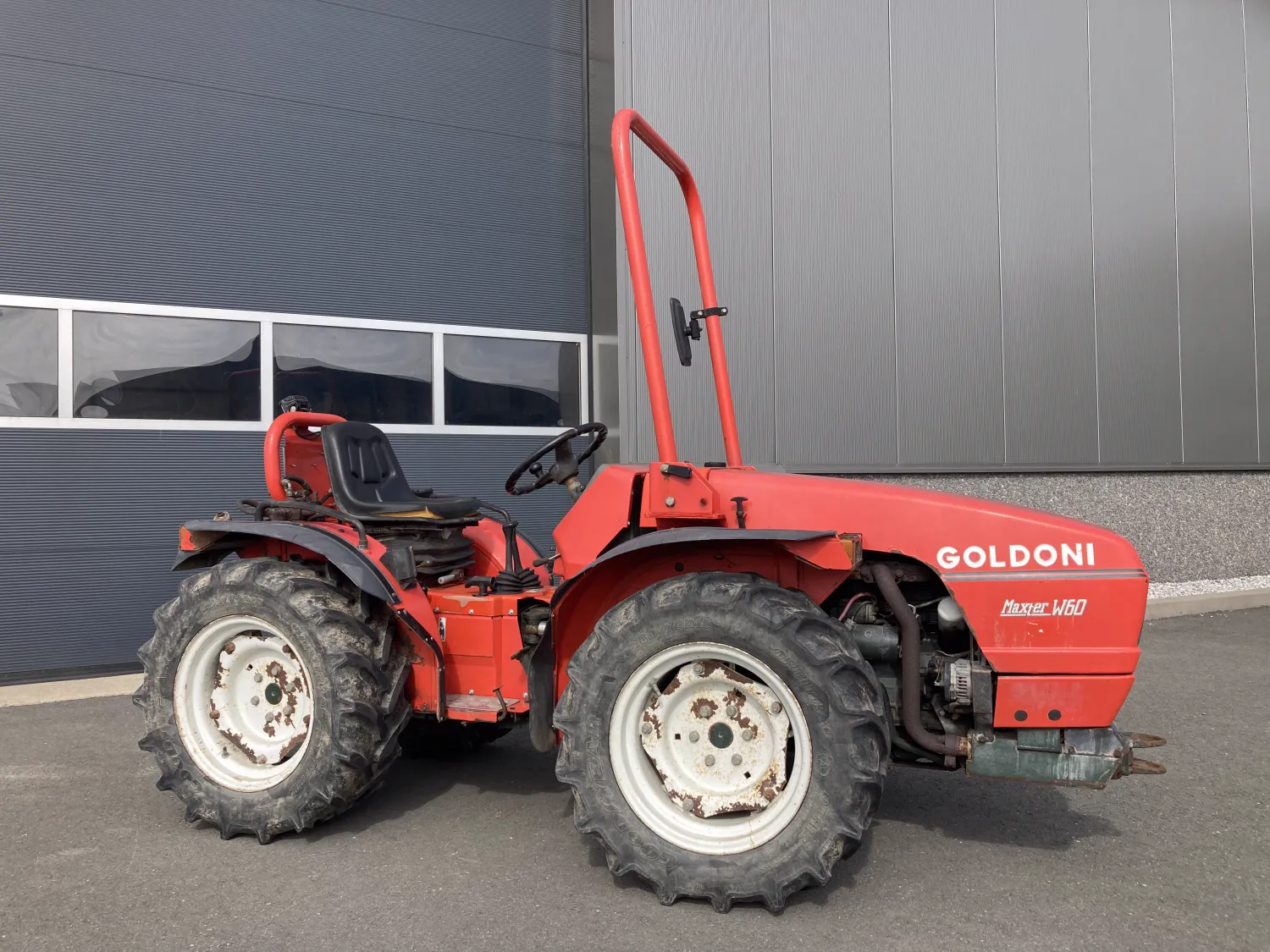 Goldoni Maxter W60 Smalsporet Traktor - 2004, 55 HK, 4x4